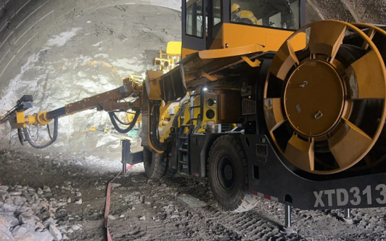 Tunneling Machine